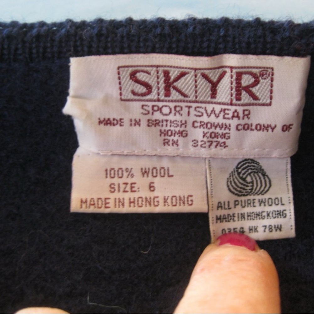 Boiled Wool Cardigan Sweater / Vtg / Skyr Navy Wool Cardigan with pink rose - Picture 6 of 6